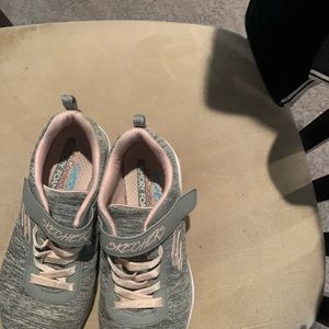 Girls size 2 sketchers sneakers